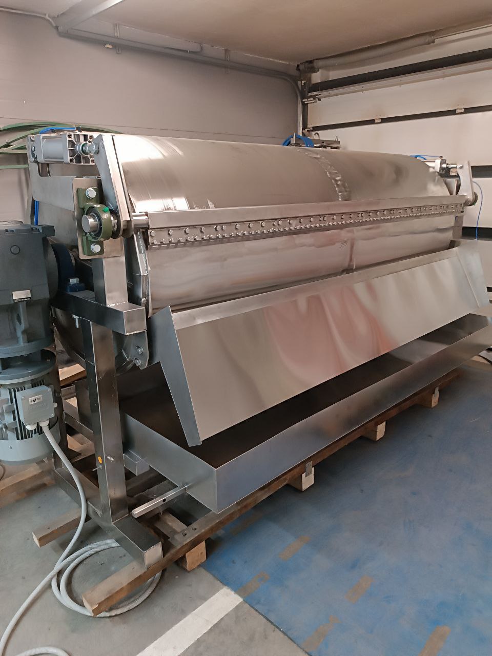 Drum flaker (cooling drum crystallizer)