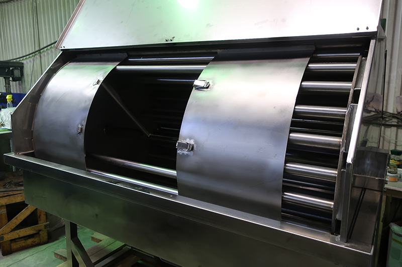 UPT curd pressing unit for a tvorog production line