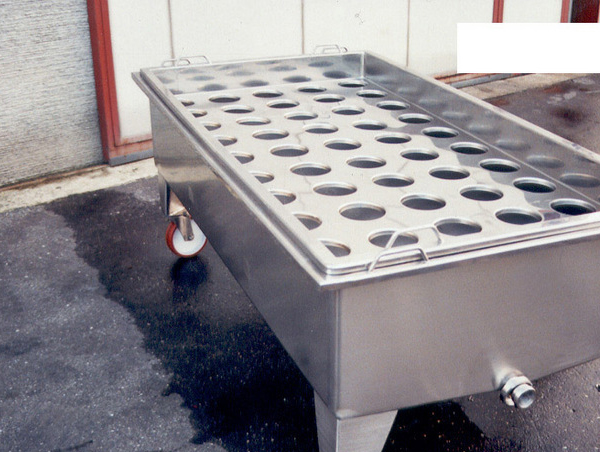 Cheese moulding table