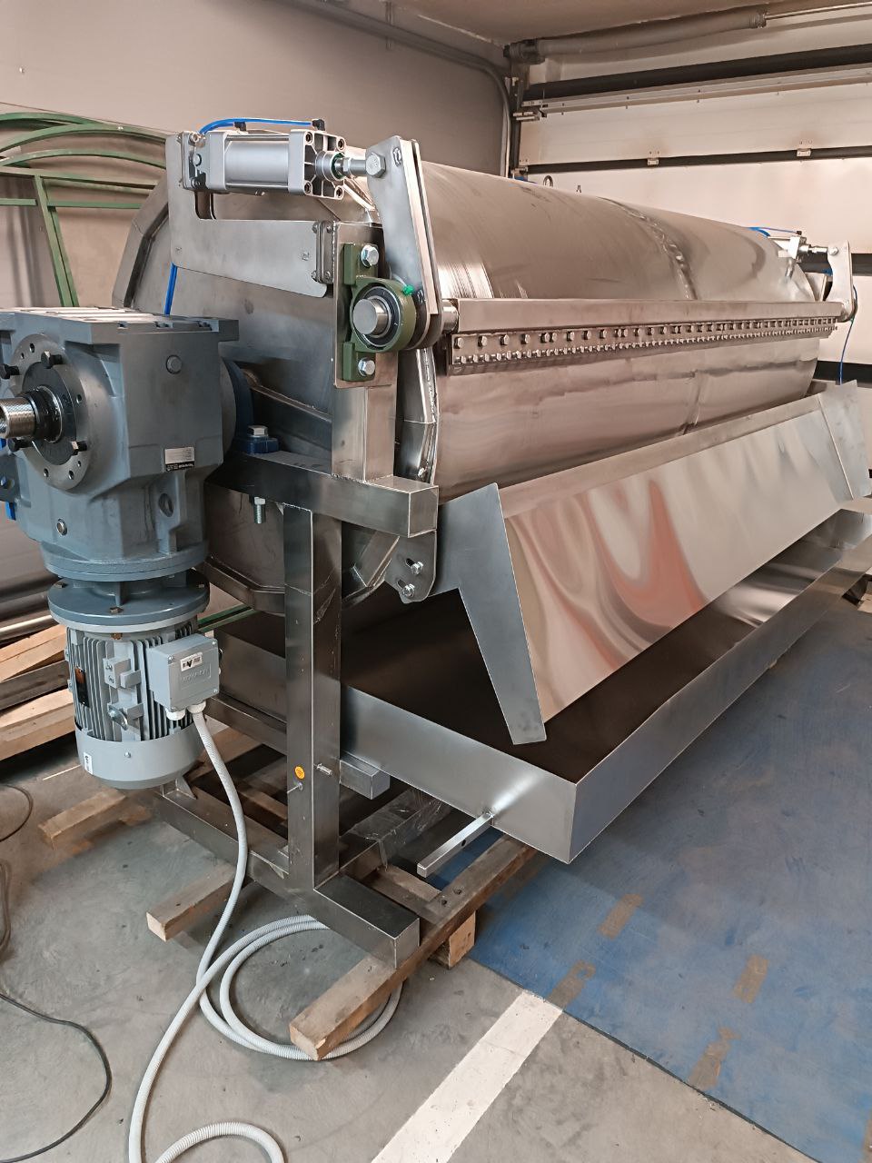 Drum dryer (flaker) for flakes